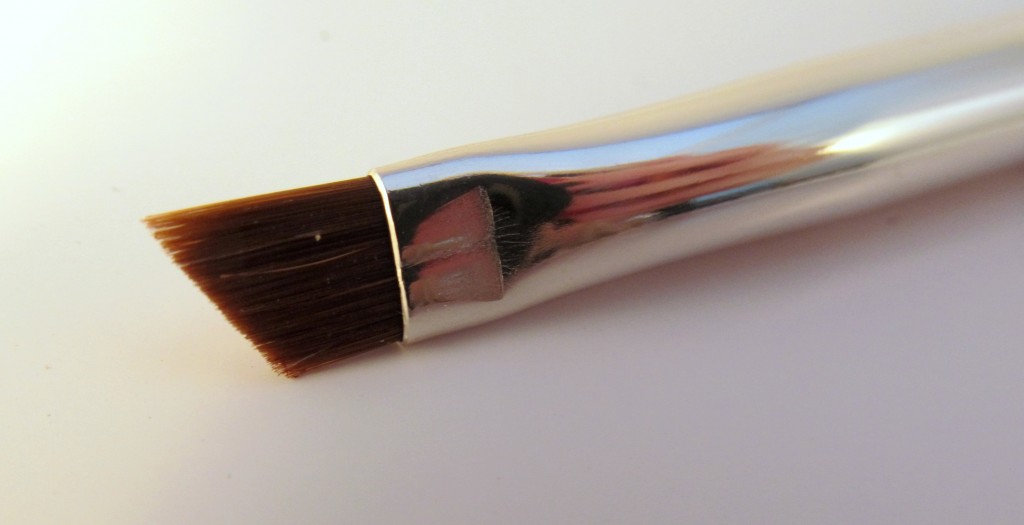 NARS #38 Angled Eyeliner Brush