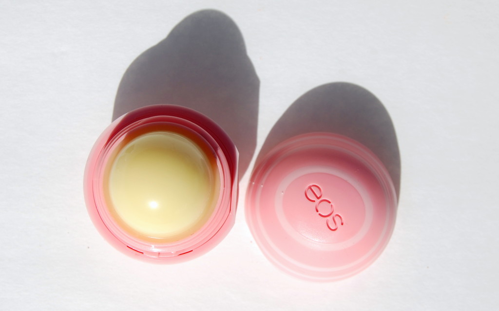 lip care, best lip care, lip balm, lip oil, how to relieve chapped lips, what to do with chapped lips, dry lip help, what to wear under lipstick, how to get lips ready for lipstick, best care for lips,  eos lip balm, eos spehere, eos coconut milk, eos visibly soft lip sphere