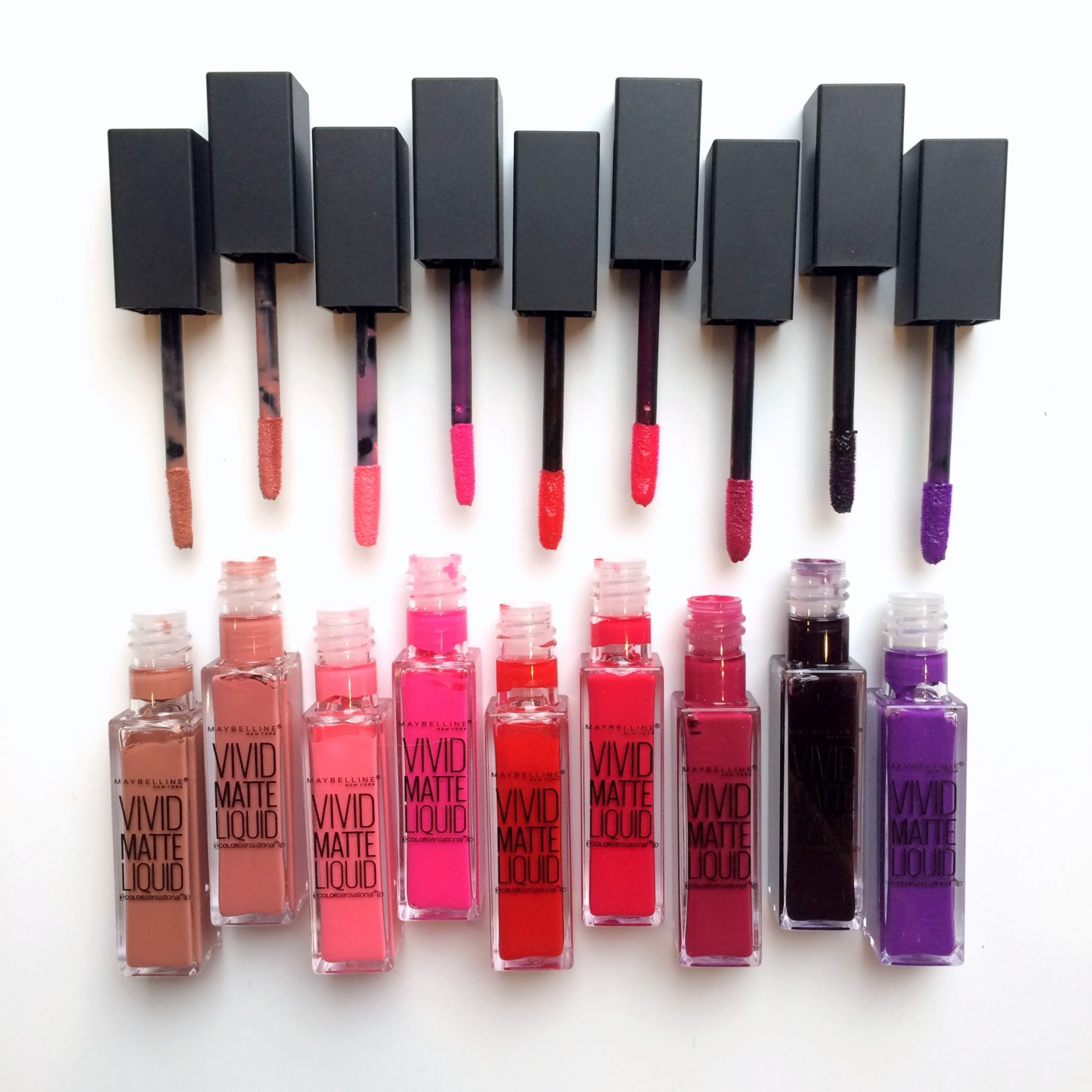 Жидкая помада. Maybelline vivid Matte Liquid. Помада мейбелин vivid Matte. Мейбелин помада матовая vivid Matte Liquid. Блеск для губ мейбелин vivid Matte Liquid.